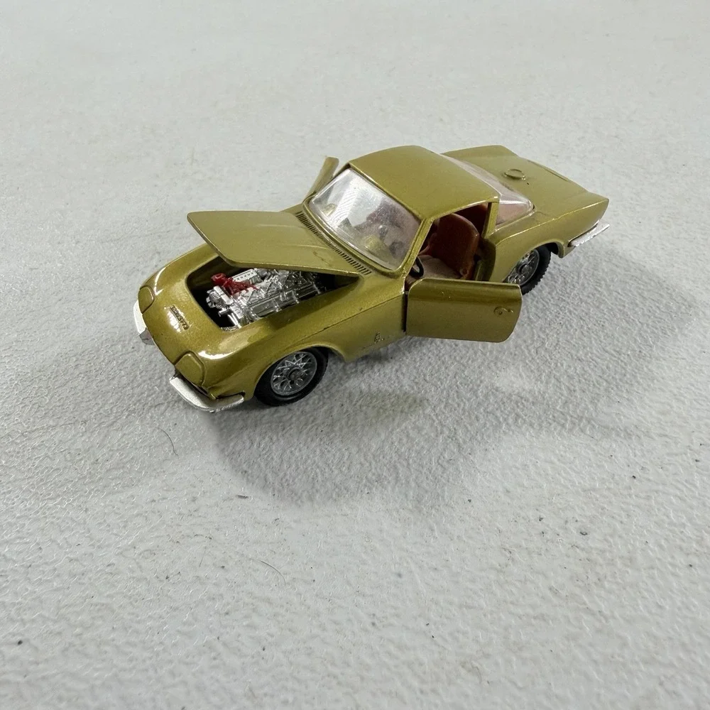 Mebetoys Chevrolet Corvette Rondine Pininfarina A-22‎ Gold 1/43 Scale Car Italy